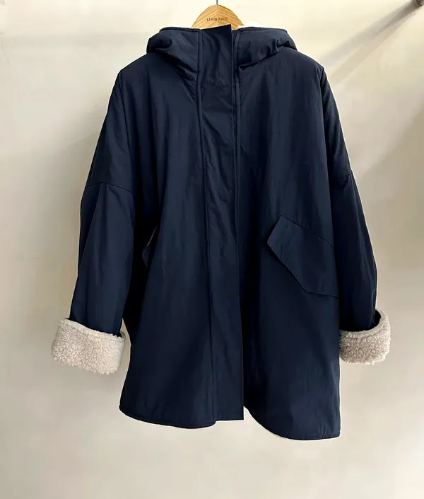 Stylish and Minimalist Women's Down Jacket - Warm and Comfortable for Fall and Winter
