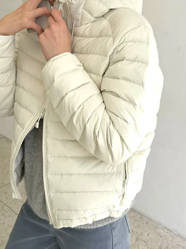 Fashionable Lightweight Women's Jacket - Warm and Comfortable for Spring and Autumn