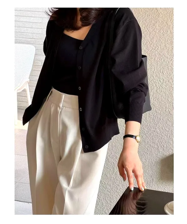 Stylish Black Women's Top - Versatile and Fashionable