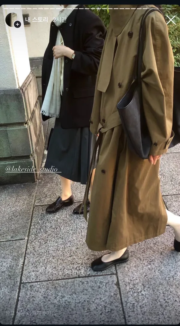 Elegant Women's Coat with Classic Trench Design