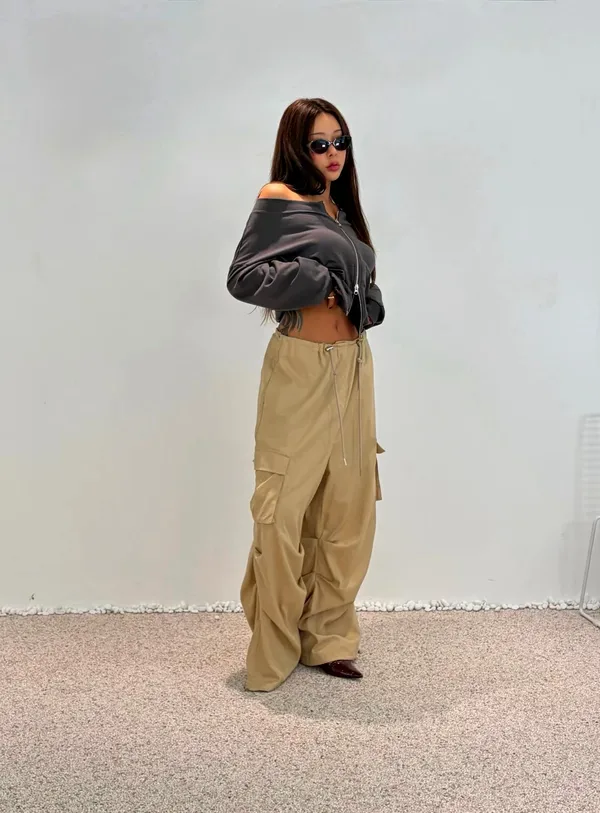 Fashionable Loose Women's Pants, Casual Style, Comfortable and Versatile