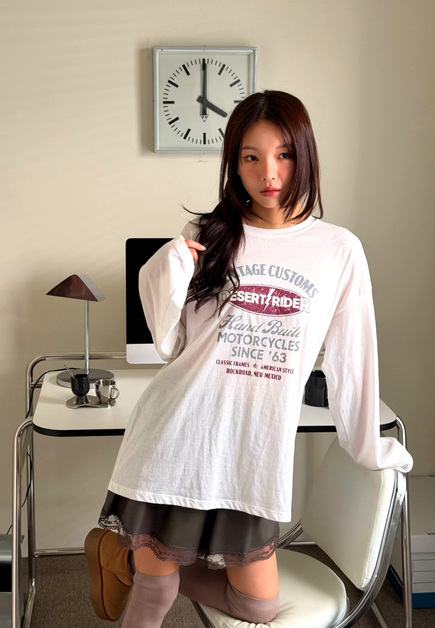 복고풍 인쇄 긴팔 티셔츠 - 편안하고 다재다능한