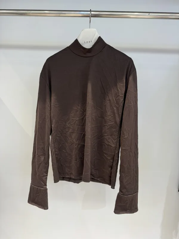 Elegant Long Sleeve Top in Soft Brown Design