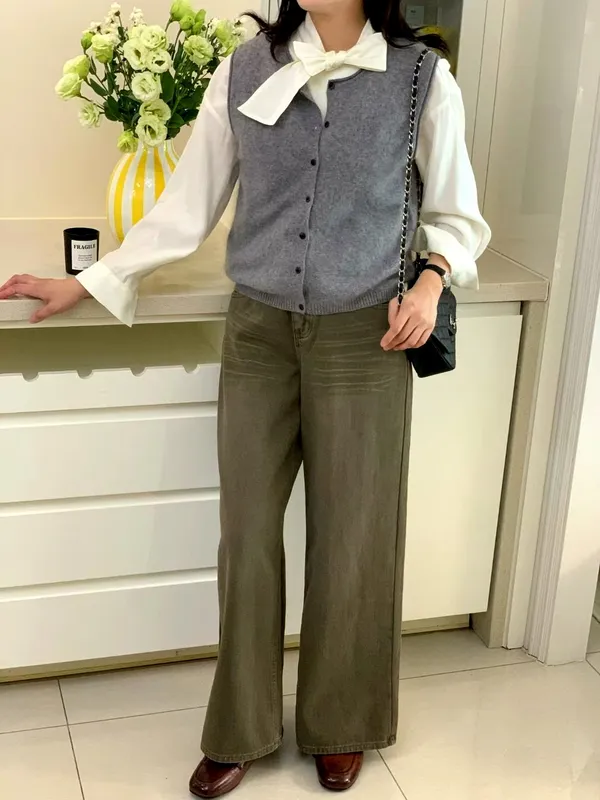 Stylish Women's Jacket - Elegant and Perfectly Matched