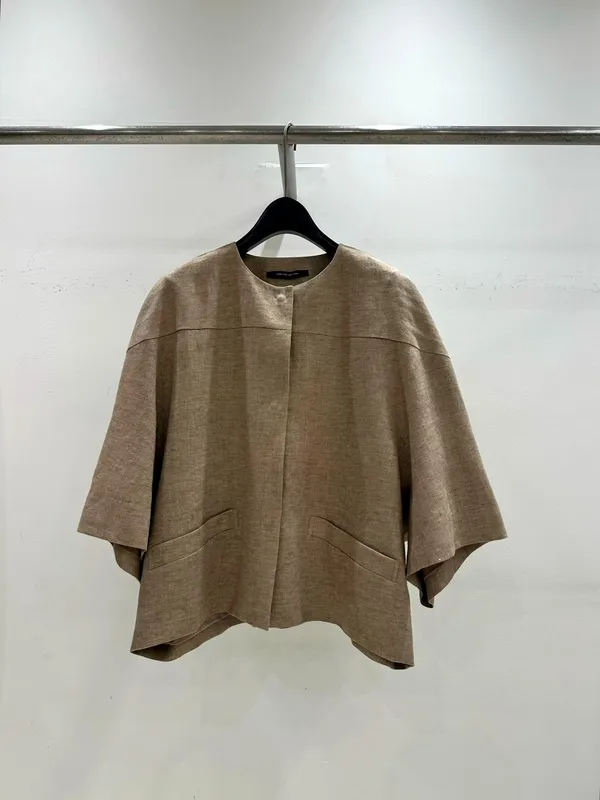 Stylish Minimalist Linen Women's Top - Comfortable and Breathable