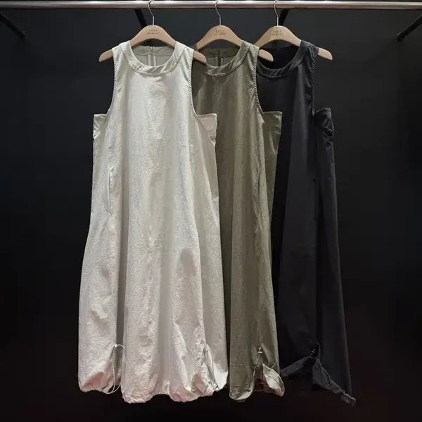Minimalist Sleeveless Dress Perfect for Summer Outfits