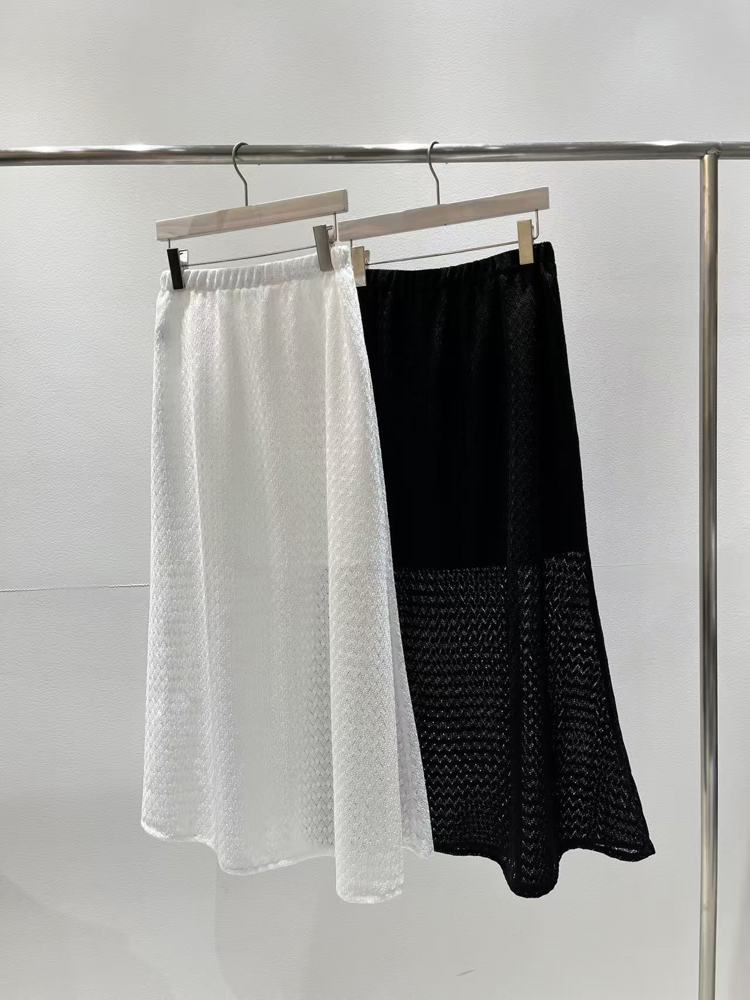 Chic Mesh Panel Midi Skirt - A Must-Have for Elegant Style