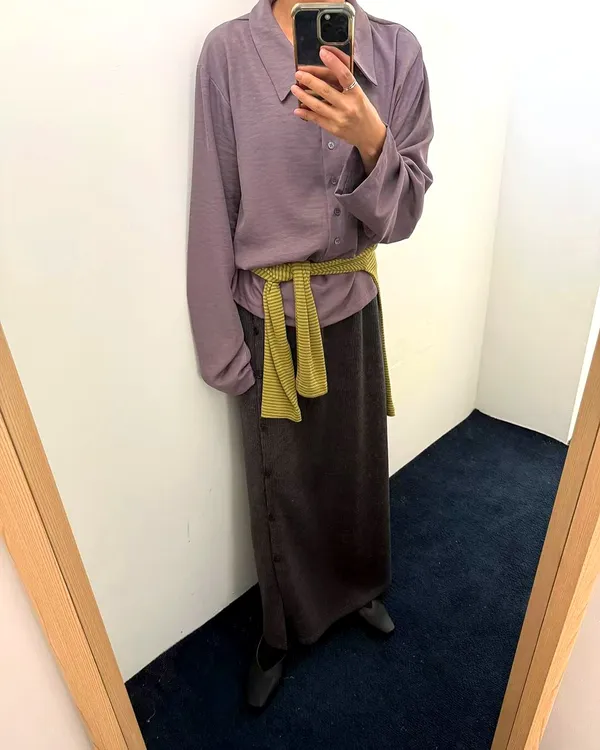 Elegant Women's Shirt, Lightweight and Comfortable, Perfect for Skirts