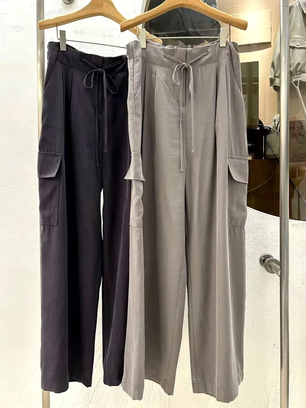 Fashion loose women's pants, comfortable casual style, new arrivals.