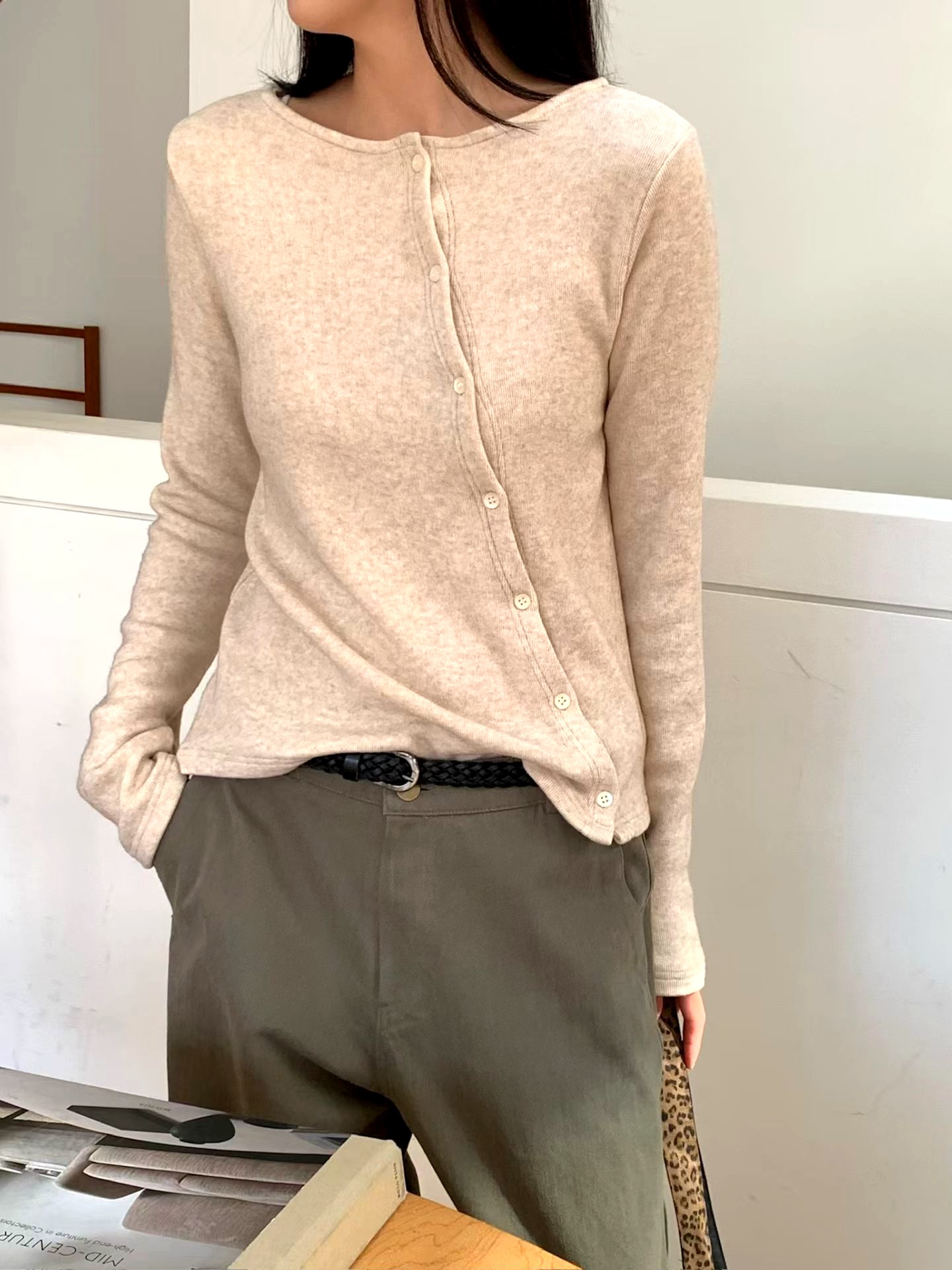부드럽고 편안한 여성용 가디건, 일상복에 완벽하게 어울림