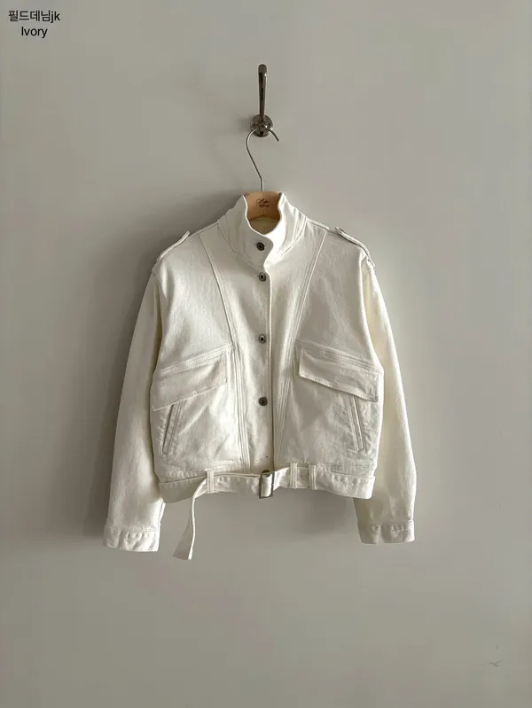 Stylish Minimalist White Jacket, Perfect for Spring and Autumn
