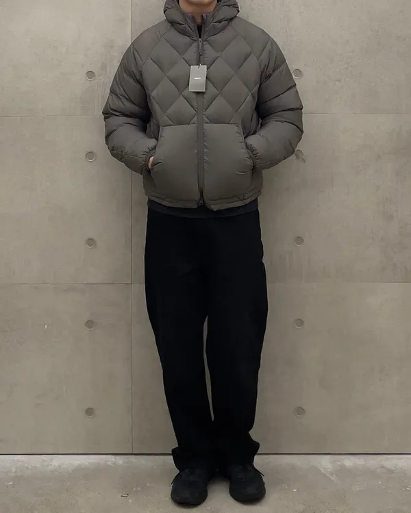 卡羅男士連帽羽絨服，舒適保暖，時尚百搭