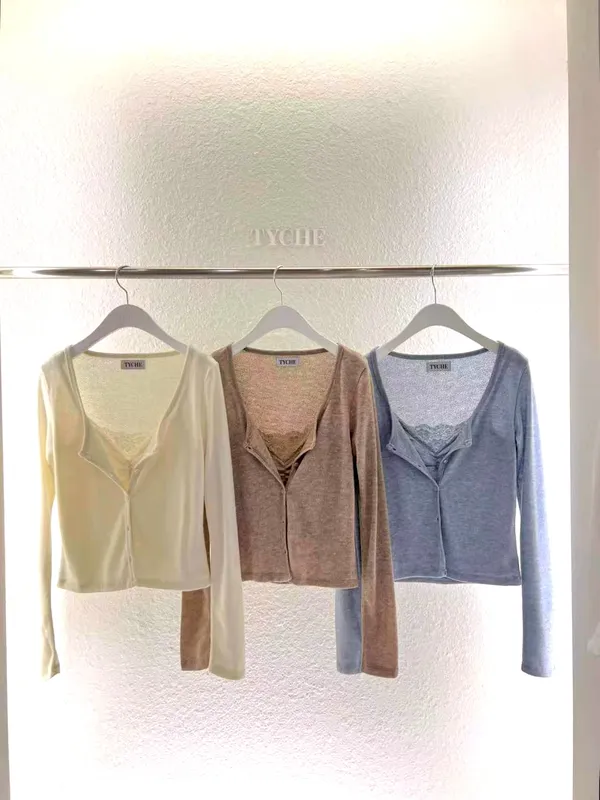 Fashionable and Comfortable Women's Cardigan Top, Perfect for Spring and Autumn