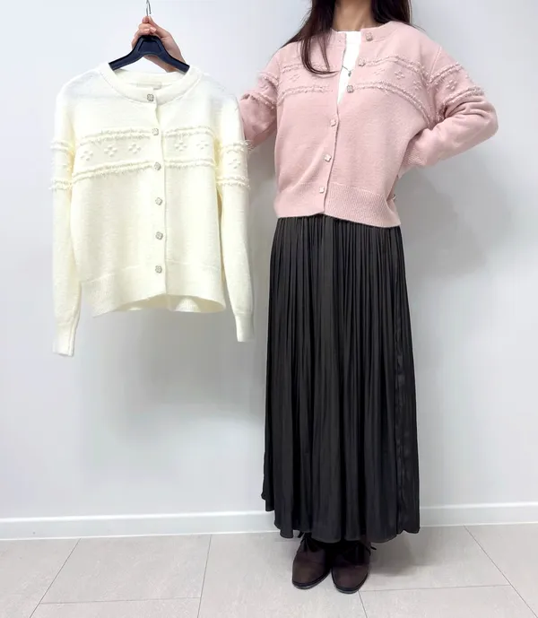 Stylish Women's Sweater, Soft and Comfortable, Perfect for Skirts