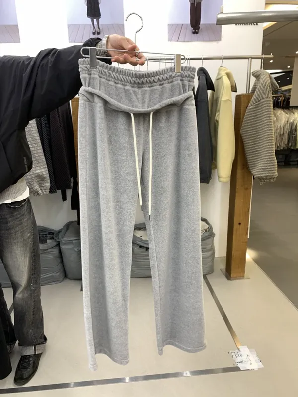 Trendy Loose Grey Sports Pants - Comfortable and Versatile