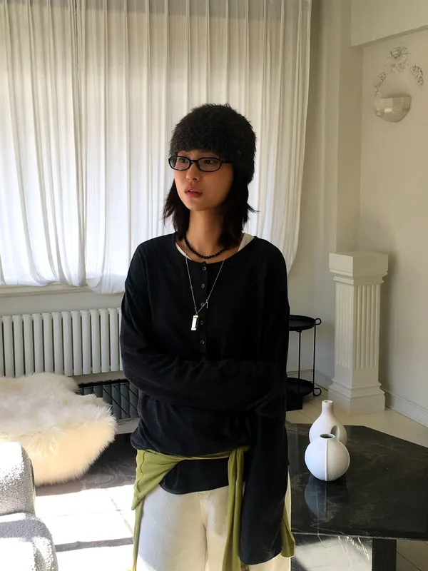 Stylish and Minimalist Women's Top, Comfortable and Versatile