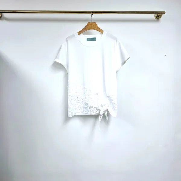 Minimalist Stylish White T-Shirt, Easily Matches Any Style