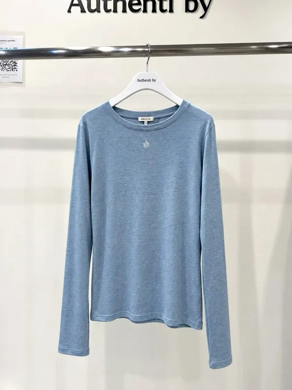 Simple and Comfortable Long Sleeve T-Shirt for Everyday Wear