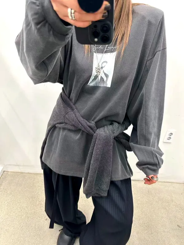 Trendy Loose-Fit Long Sleeve T-Shirt for a Comfortable Casual Look