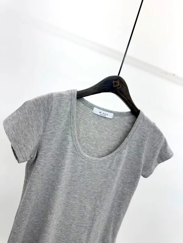 Simple and Comfortable Round Neck Short Sleeve T-Shirt, Easy to Match for Daily Wear