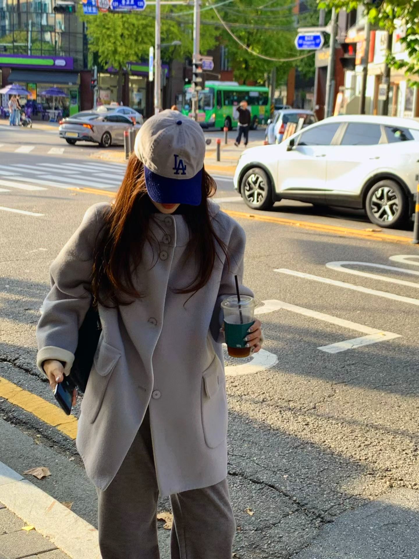 스타일리시한 여성용 재킷, 우아하고 미니멀한 디자인