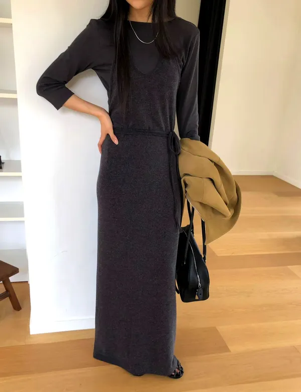 Elegant and Simple Long Dress, Perfect for Any Occasion