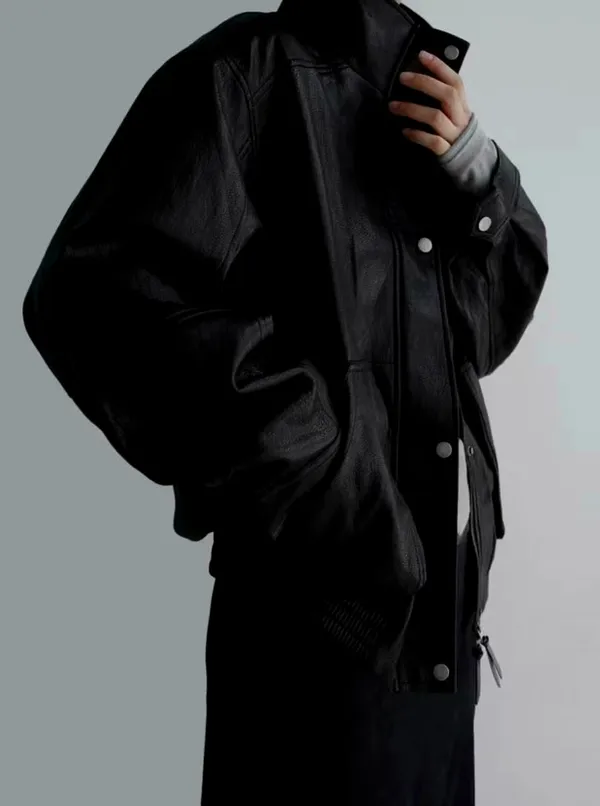 Stylish Black Women's Jacket - Comfortable and Versatile