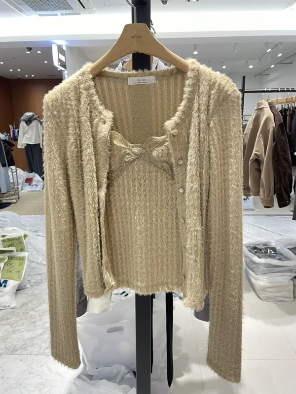 Cozy and Soft Knitted Cardigan, the Perfect Choice for Elegance