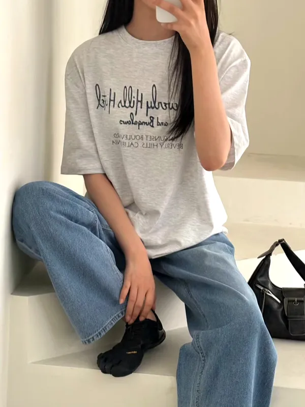 Minimalist Style Printed Women's Top, Comfortable and Versatile