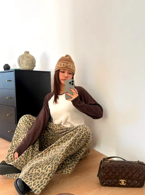 Fashionable Casual Women's Top, Comfortable and Versatile