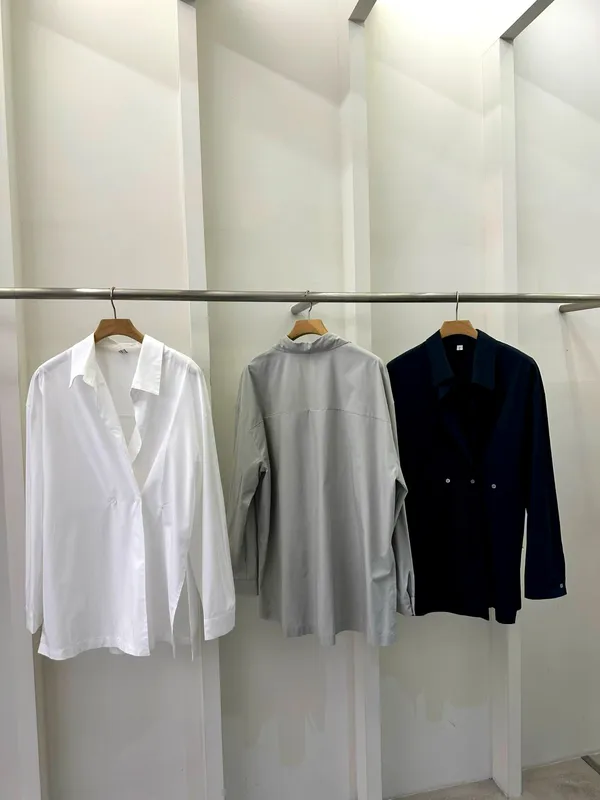 Stylish Women's Top - Comfortable and Breathable for Everyday Wear