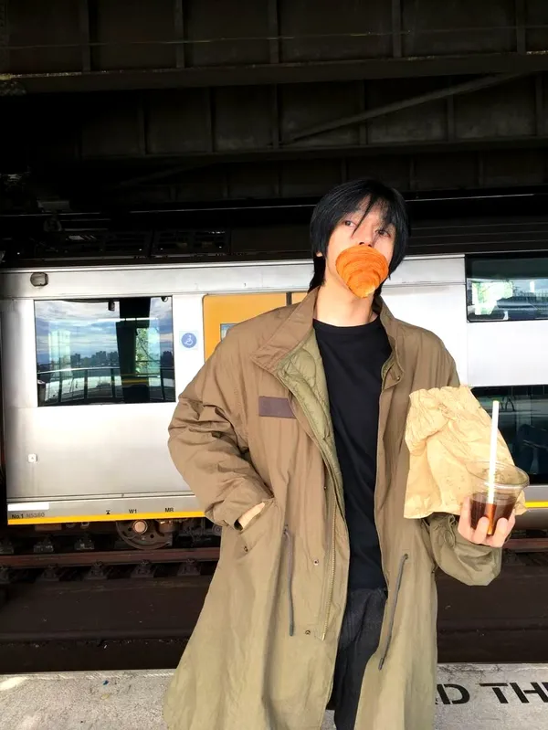時尚男士風衣外套，輕便防風，完美搭配