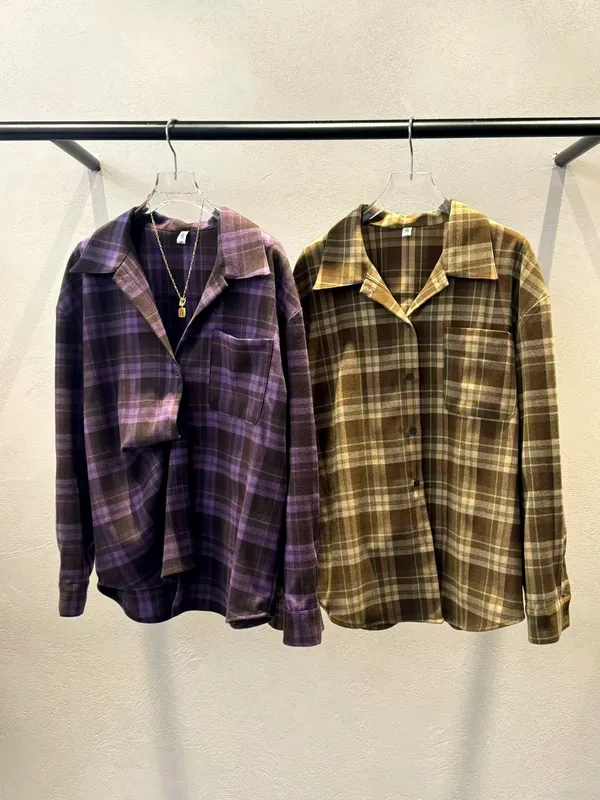 Kemeja Plaid Bergaya: Gabungan Sempurna Antara Elegan dan Santai