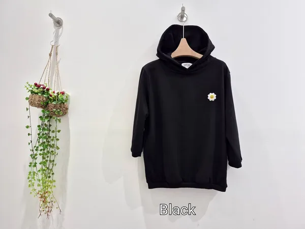 Stylish Black Floral Hoodie for a Comfortable Casual Look