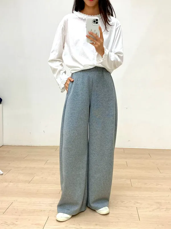 Stylish Casual Pants with Comfortable Loose Fit for Everyday Wear
