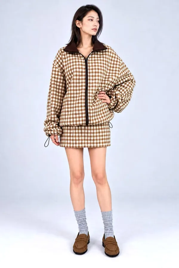 Stylish Plaid Women's Jacket, Comfortable and Warm