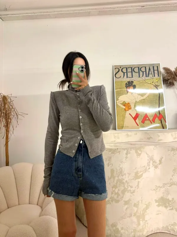 Áo thun nữ thời trang đơn giản, thoải mái và dễ phối
