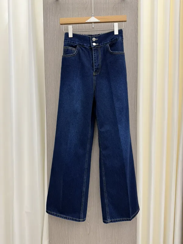 Trendy Loose High-Waisted Jeans, Comfortable and Versatile