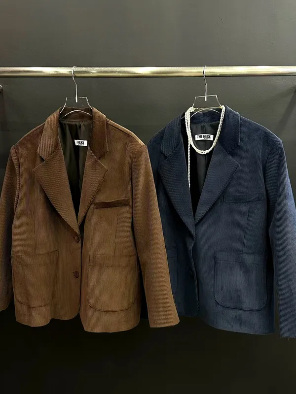 Stylish Women's Jacket - Elegant and Essential for Fall/Winter