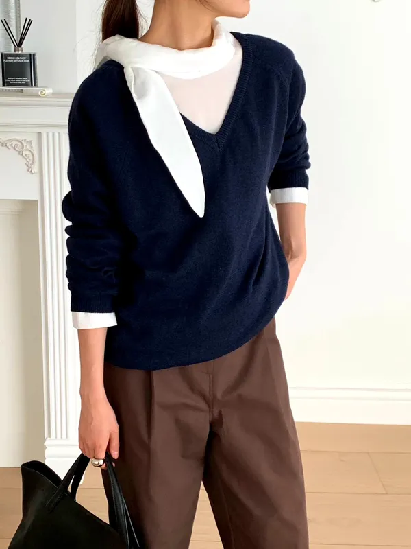เสื้อผู้หญิงสไตล์ทันสมัย ดีไซน์คอวีสุดหรู เนื้อผ้านิตที่สบาย