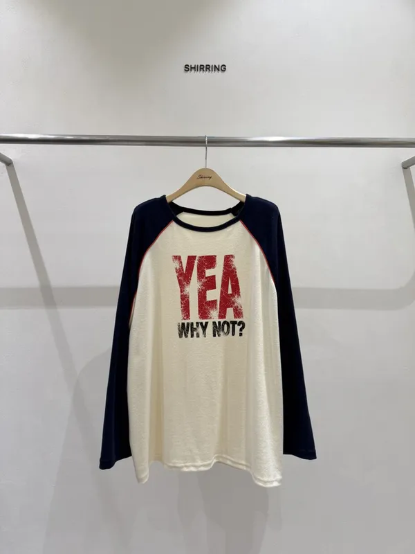 YEA字母印花長袖T恤，時尚休閒風
