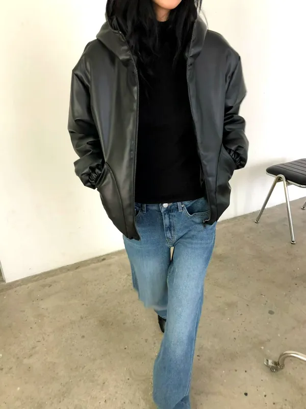 Stylish Black Women's Jacket - Comfortable and Versatile