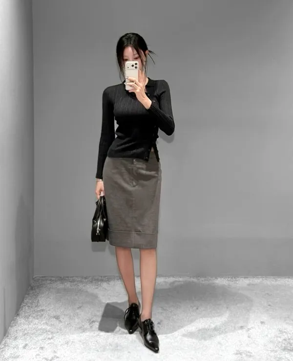 Elegant Slim-Fit Women's Dress to Showcase Your Charming Curves