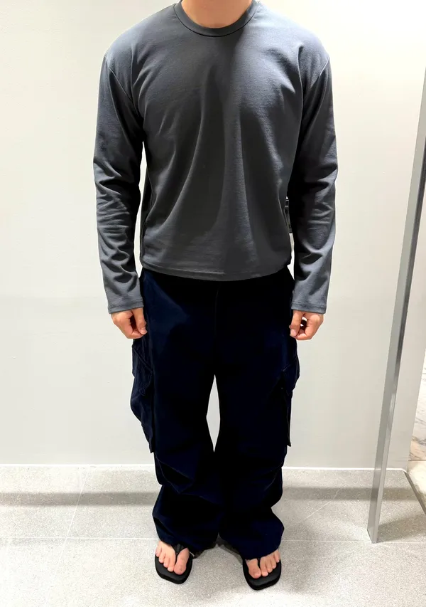 Stylish and Minimalist Men's Long Sleeve T-Shirt, Comfortable and Versatile
