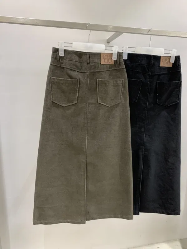 High-Waisted Slimming Casual Long Skirt - Fashionable and Versatile