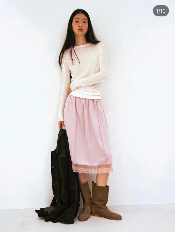 Stylish Women's Top, Lightweight and Breathable, Perfect for Spring and Autumn