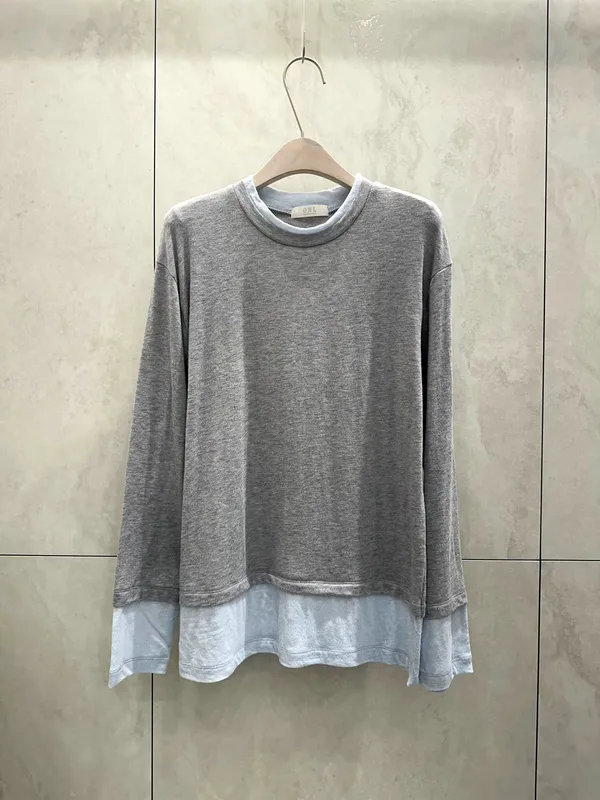 Comfortable and Versatile Women's Top for Spring and Autumn