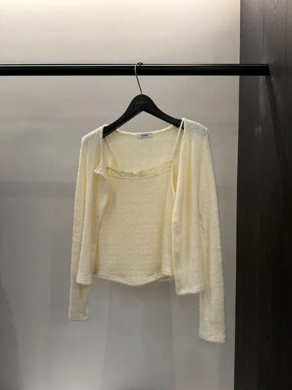 Elegant and Stylish Knitted Cardigan, Lightweight and Comfortable