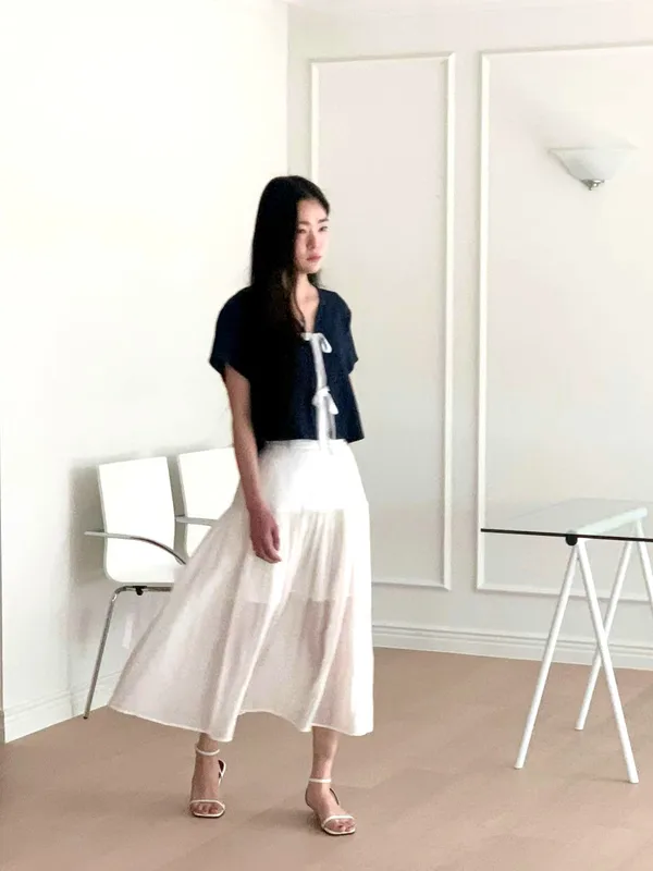 Elegant and Minimalist Women's Long Skirt, Lightweight and Breathable for Perfect Summer Outfits