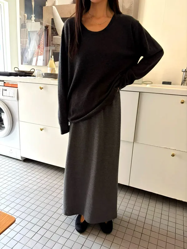 Comfortable Versatile Women's Dress Skirt, Minimalist Style for Various Occasions